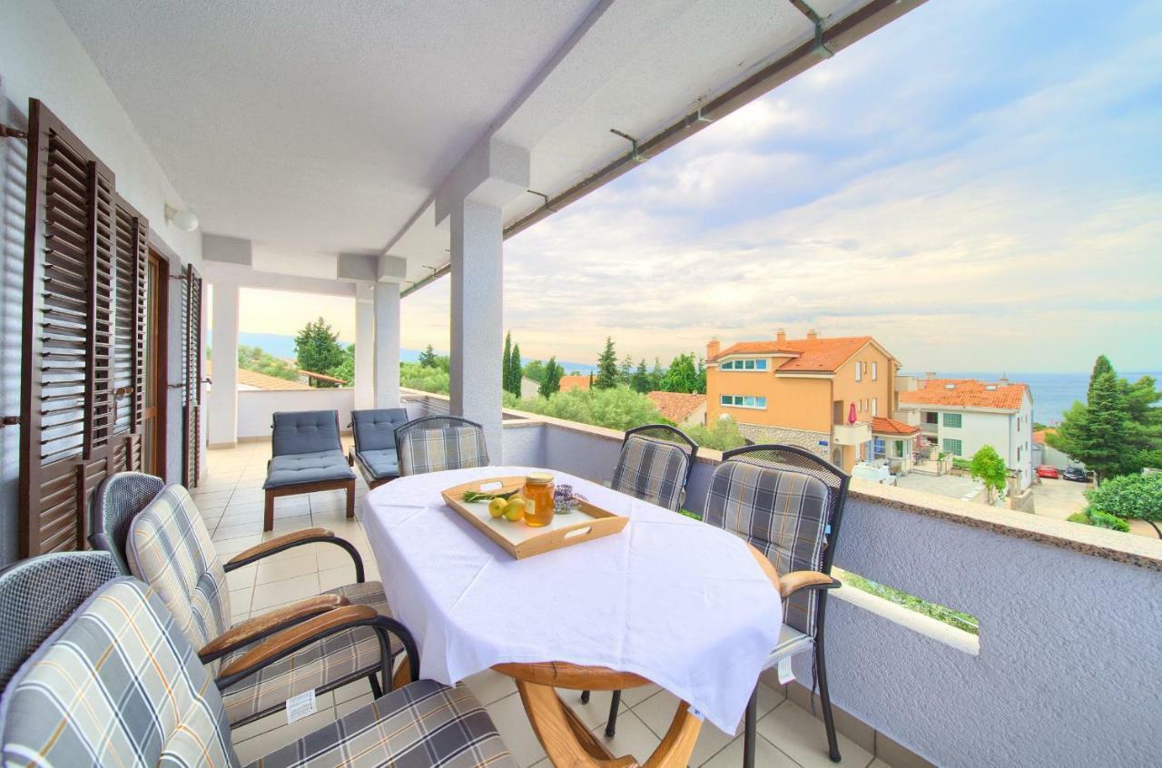 Apartments Loncar Крк Екстер'єр фото